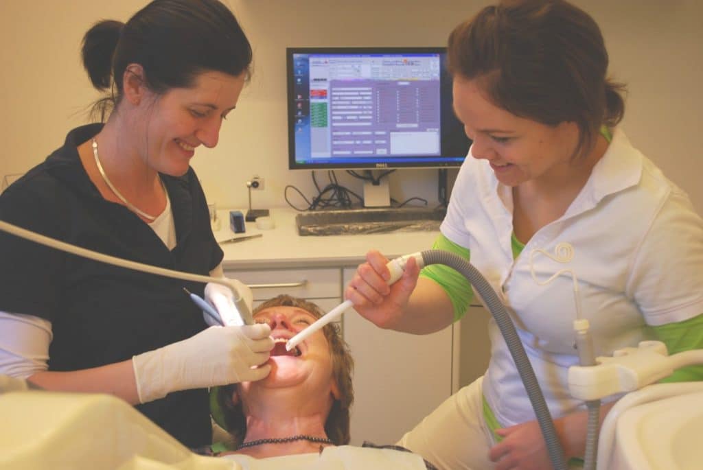 Dentist.2 | Dental Solutions Algodones