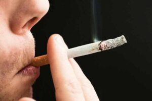 bad breath smoking 2 | Los Algodones Dentists